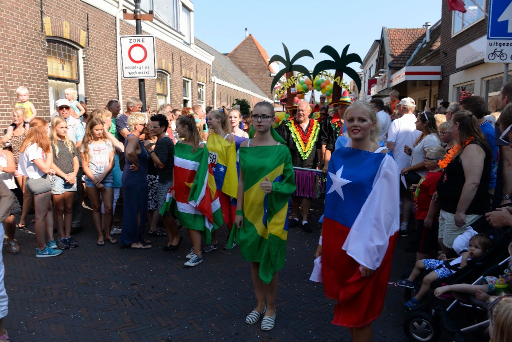 ../Images/Zomercarnaval Noordwijkerhout 184.jpg